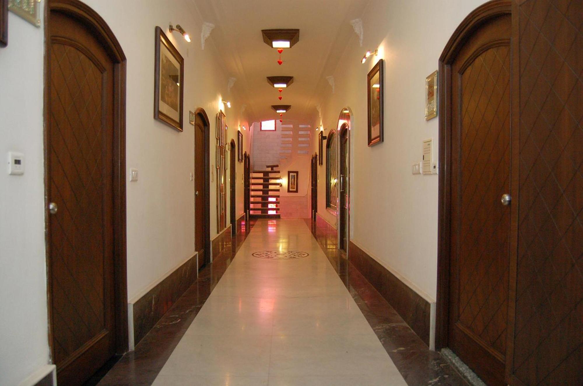 אמריצר Hotel Ishan Villa מראה חיצוני תמונה