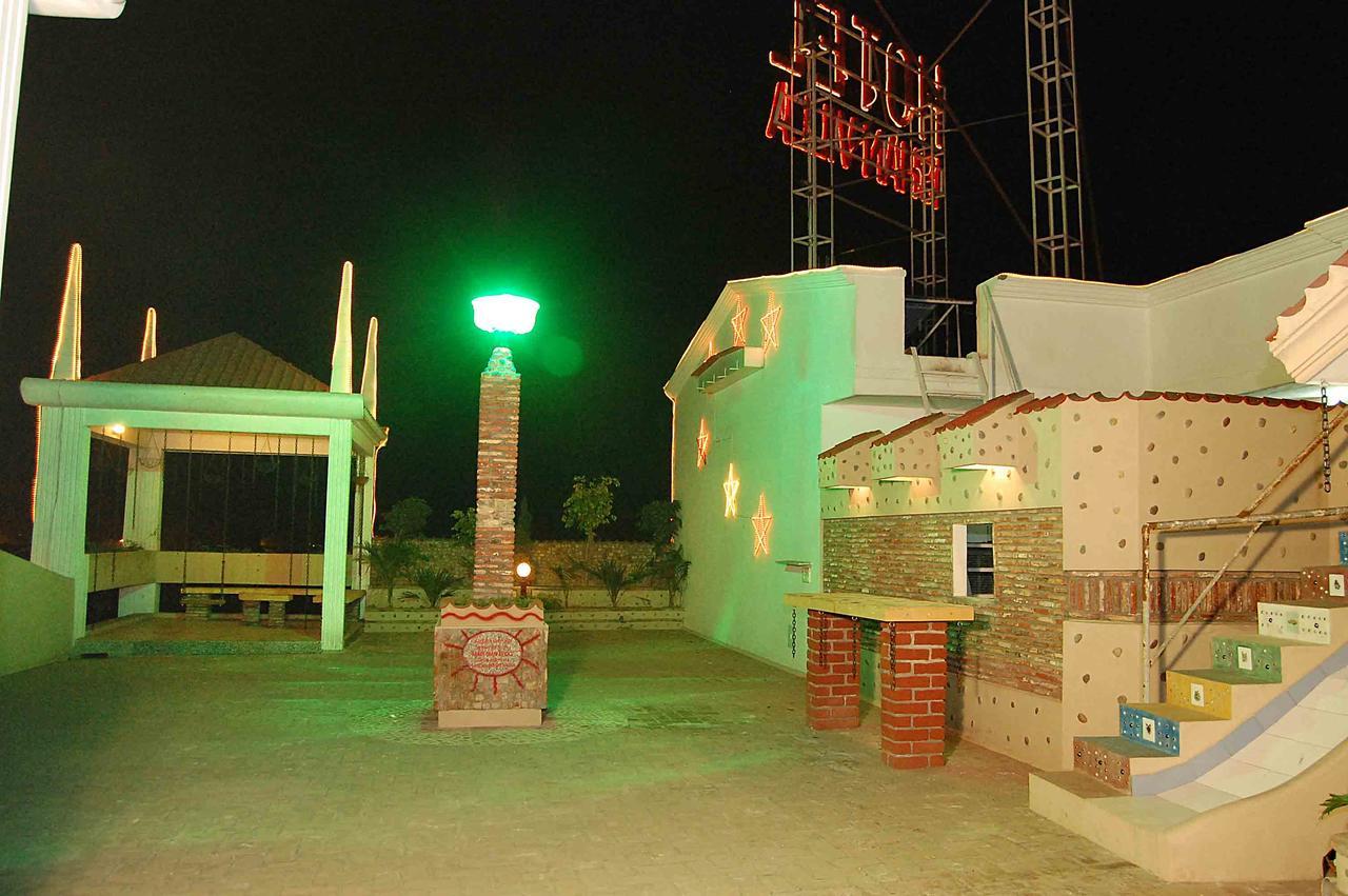 אמריצר Hotel Ishan Villa מראה חיצוני תמונה